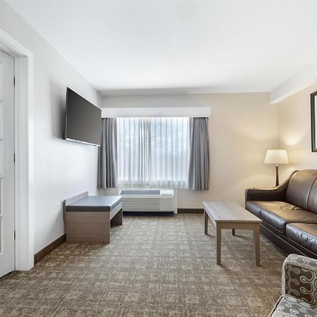 Best Western Plus Windjammer Inn & Conference Center Burlington Kültér fotó