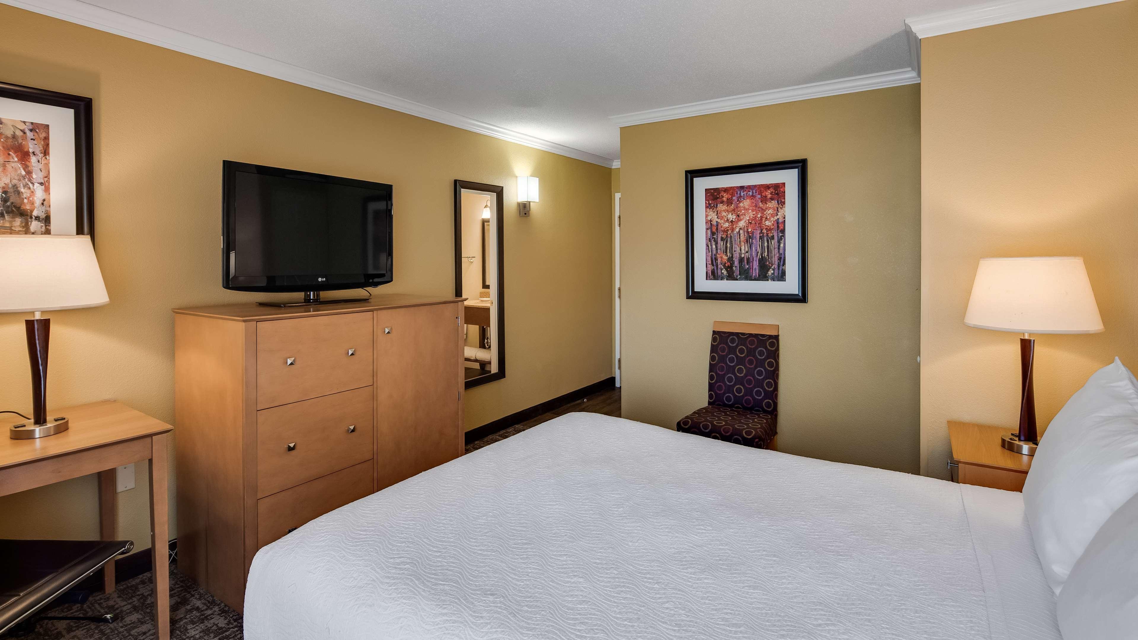 Best Western Plus Windjammer Inn & Conference Center Burlington Kültér fotó