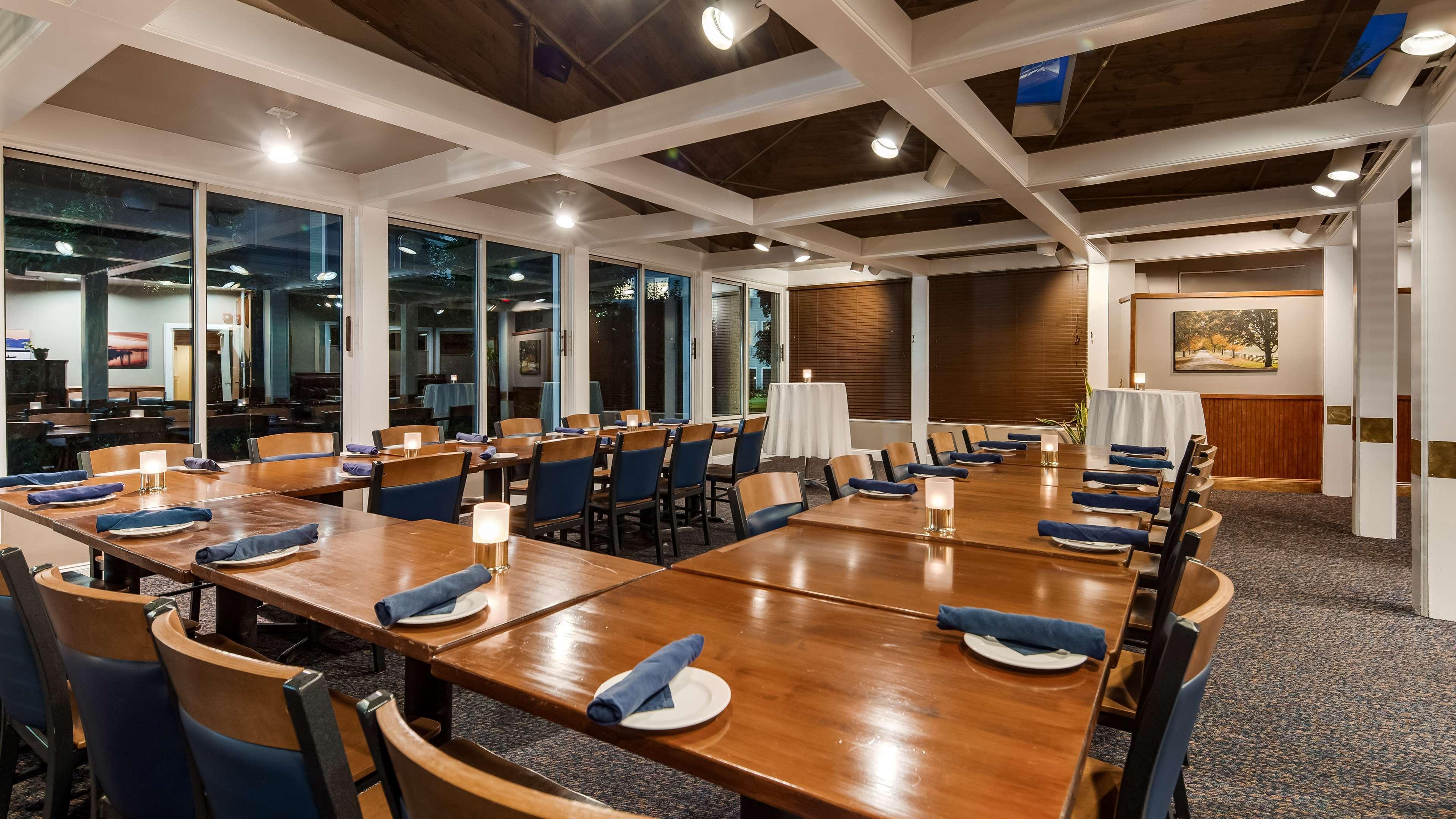 Best Western Plus Windjammer Inn & Conference Center Burlington Kültér fotó