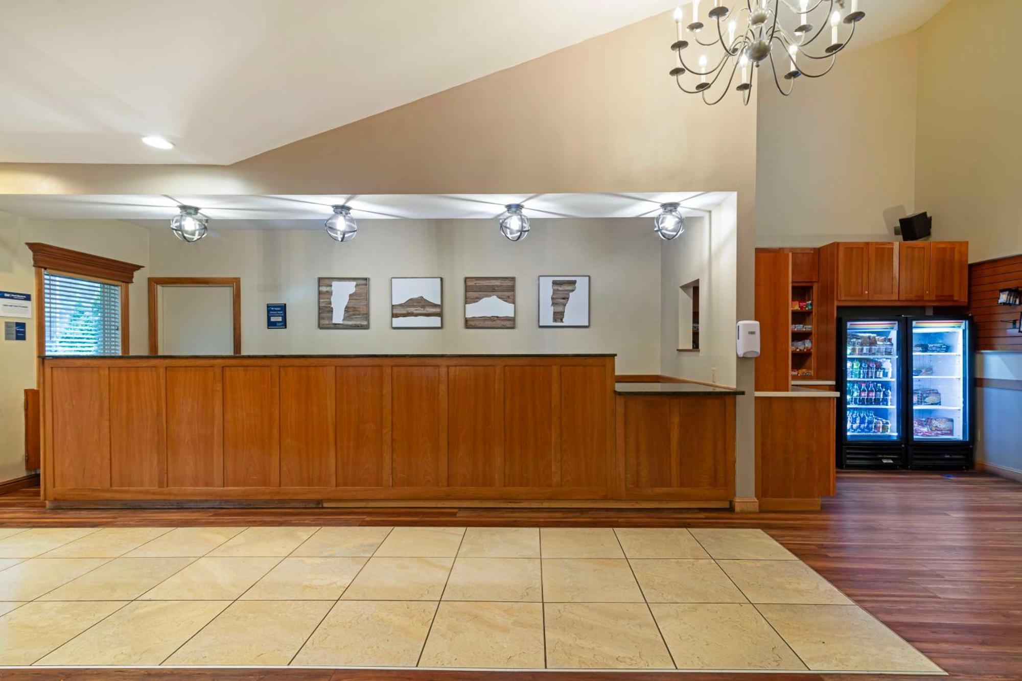 Best Western Plus Windjammer Inn & Conference Center Burlington Kültér fotó