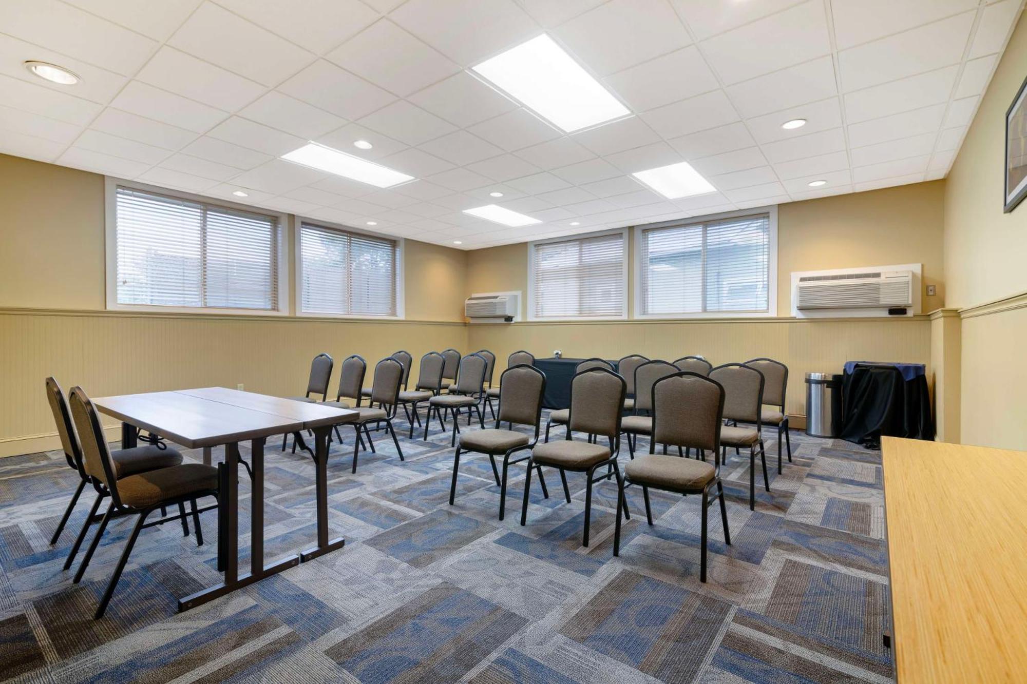 Best Western Plus Windjammer Inn & Conference Center Burlington Kültér fotó
