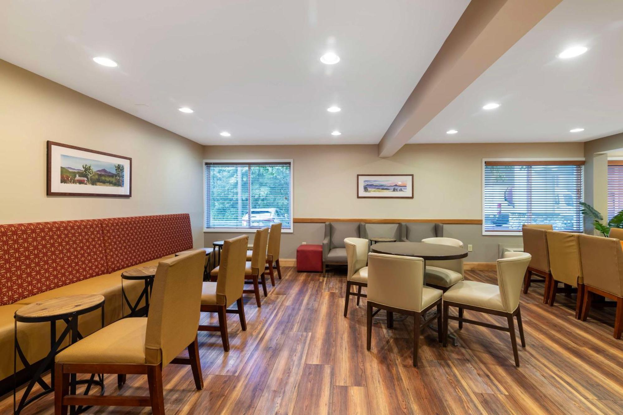 Best Western Plus Windjammer Inn & Conference Center Burlington Kültér fotó